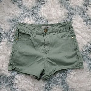 Refuge shorts
